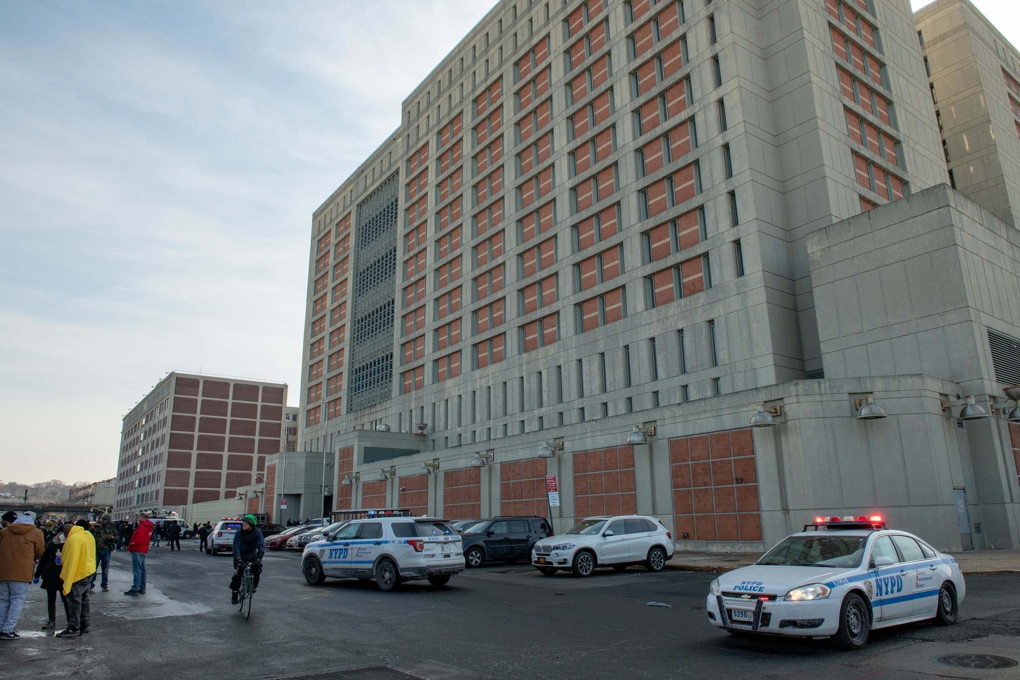 Lawyers demand release of 500-plus 'medically vulnerable’ detainees from Brooklyn jail
