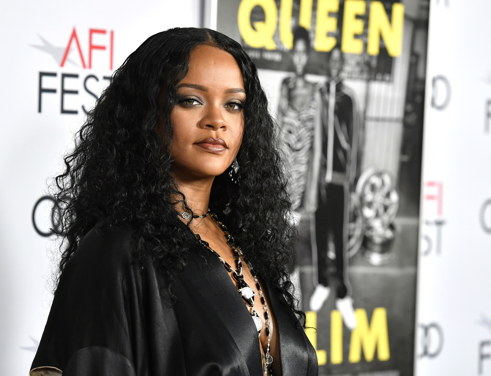 Rihanna to receive NAACP President’s Award