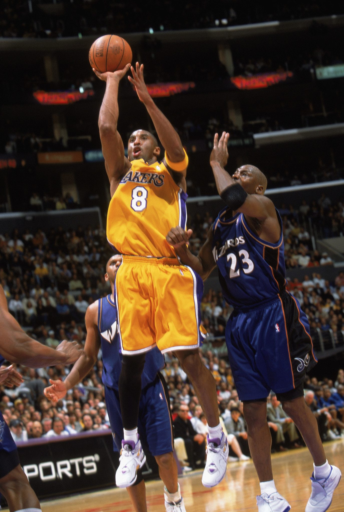 Kobe Bryant vs Michael Jordan Highlights (2003.03.28) - 78pts All! Kobe  Explodes in Last Meeting! 