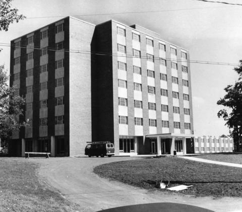 Classic photos: Wheaton College -- Chicago Tribune