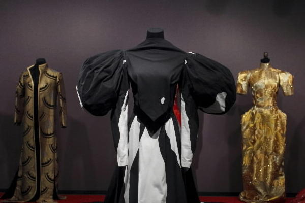 MUSEUM GUIDE: Geoffrey Holder and Carmen DeLavallade at DuSable Museum ...