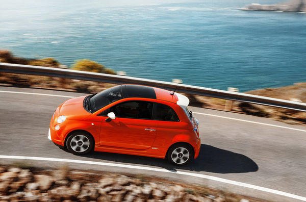 Fiat Is Offering A Special Lease Deal For Its 500e Sign That