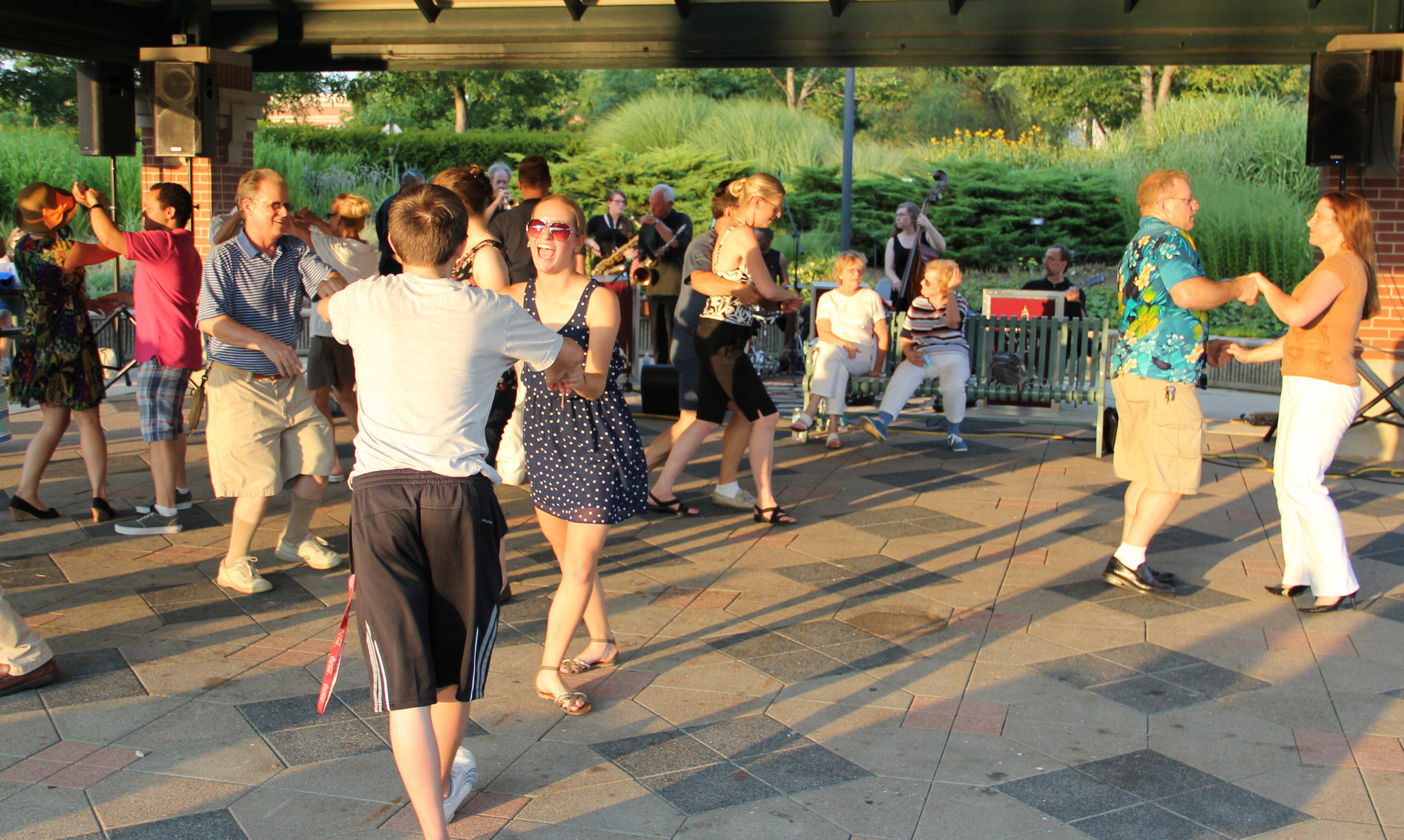 Schaumburg Summer Dance Concerts return June 7 to Town Square Chicago