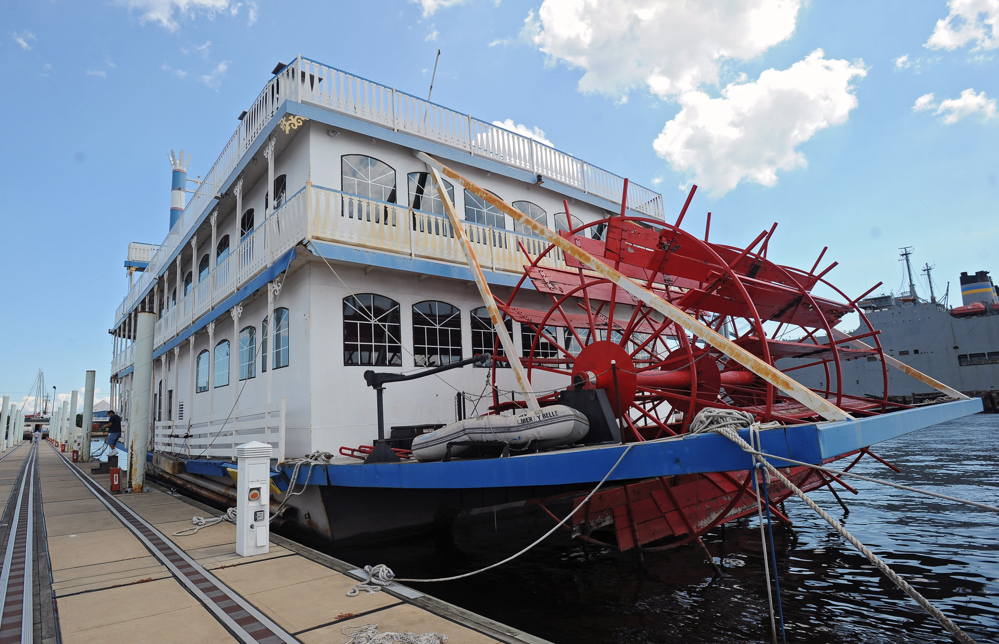 Riverboat sold for $357,200 at Canton auction - Baltimore Sun