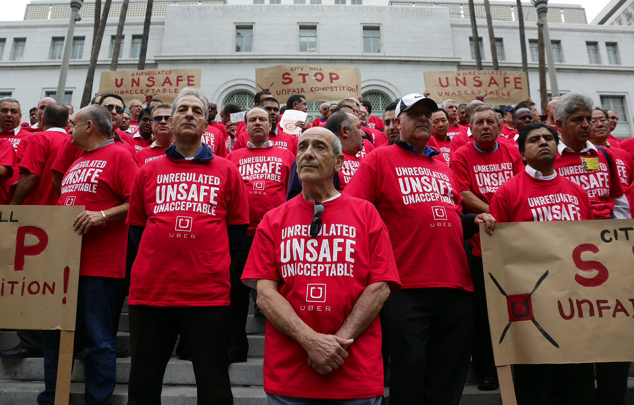 Taxi drivers, City Council members protest Lyft, Uber apps - LA Times