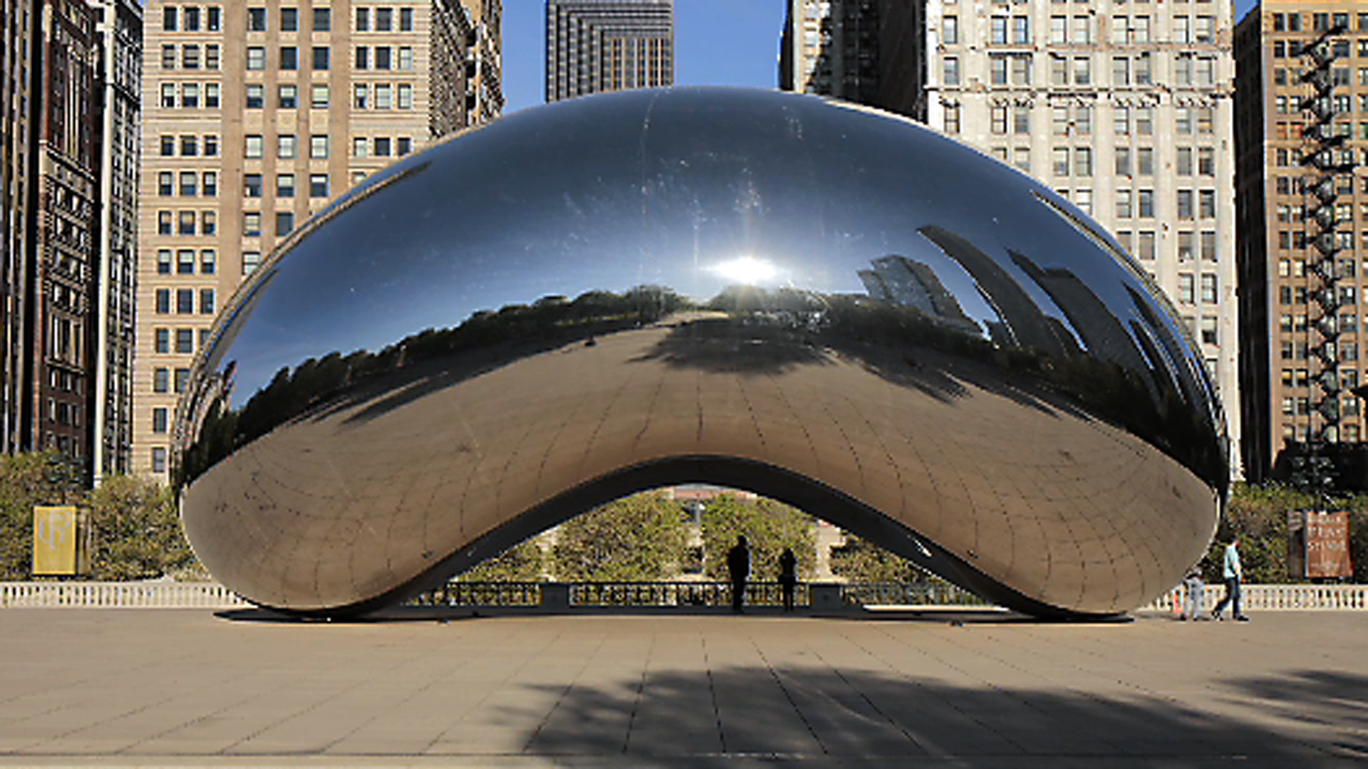 Time lapse video: A day at Chicago's 'Bean' - Chicago Tribune
