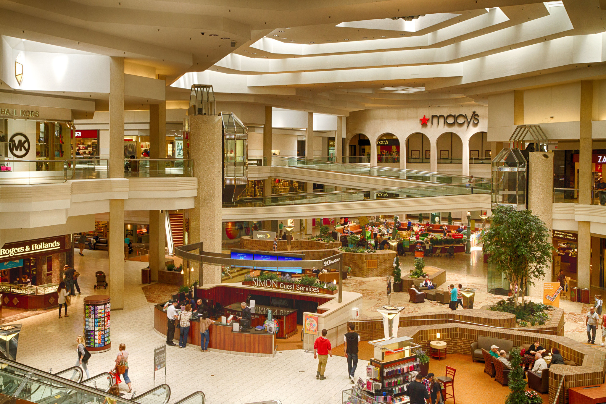 Woodfield Mall Announces 'Extra Festive' Hours for 2014 Holiday Season - Stores Open On Thanksgiving Day 2014 Chicago