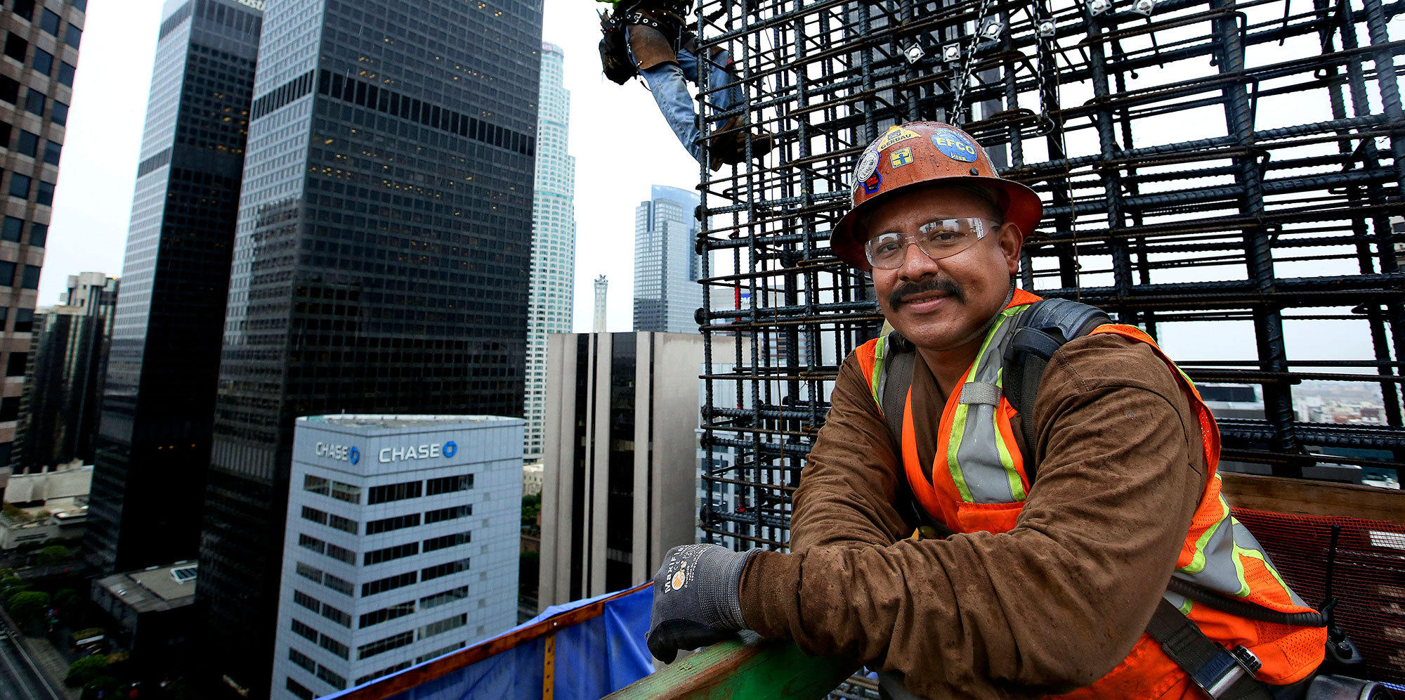 Among New Wilshire Grand Workers A Hierarchy Forged Of - rodbuster jobs in chicago