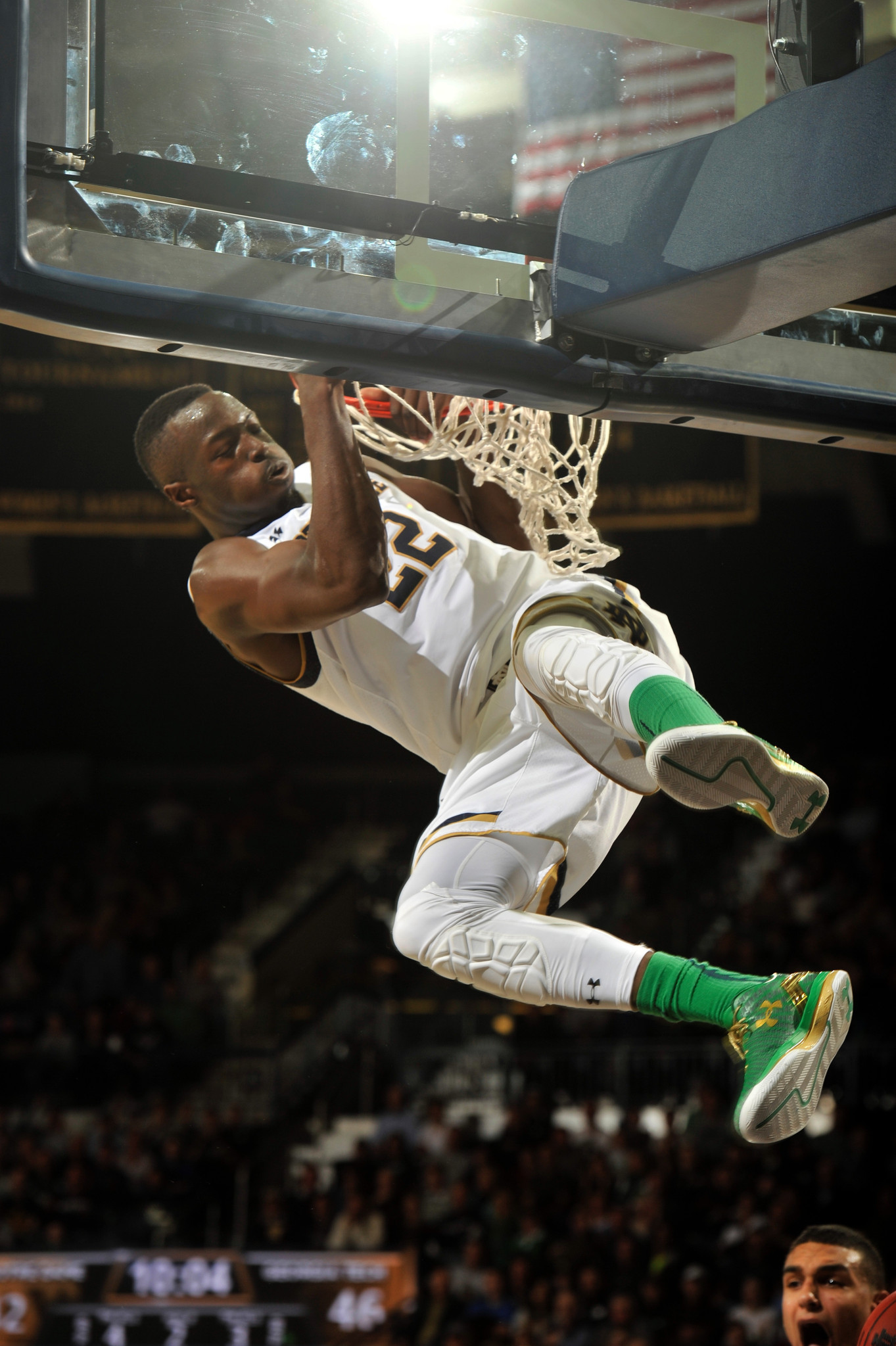 MUST SEE: Notre Dame's Jerian Grant with a monster dunk - Chicago Tribune