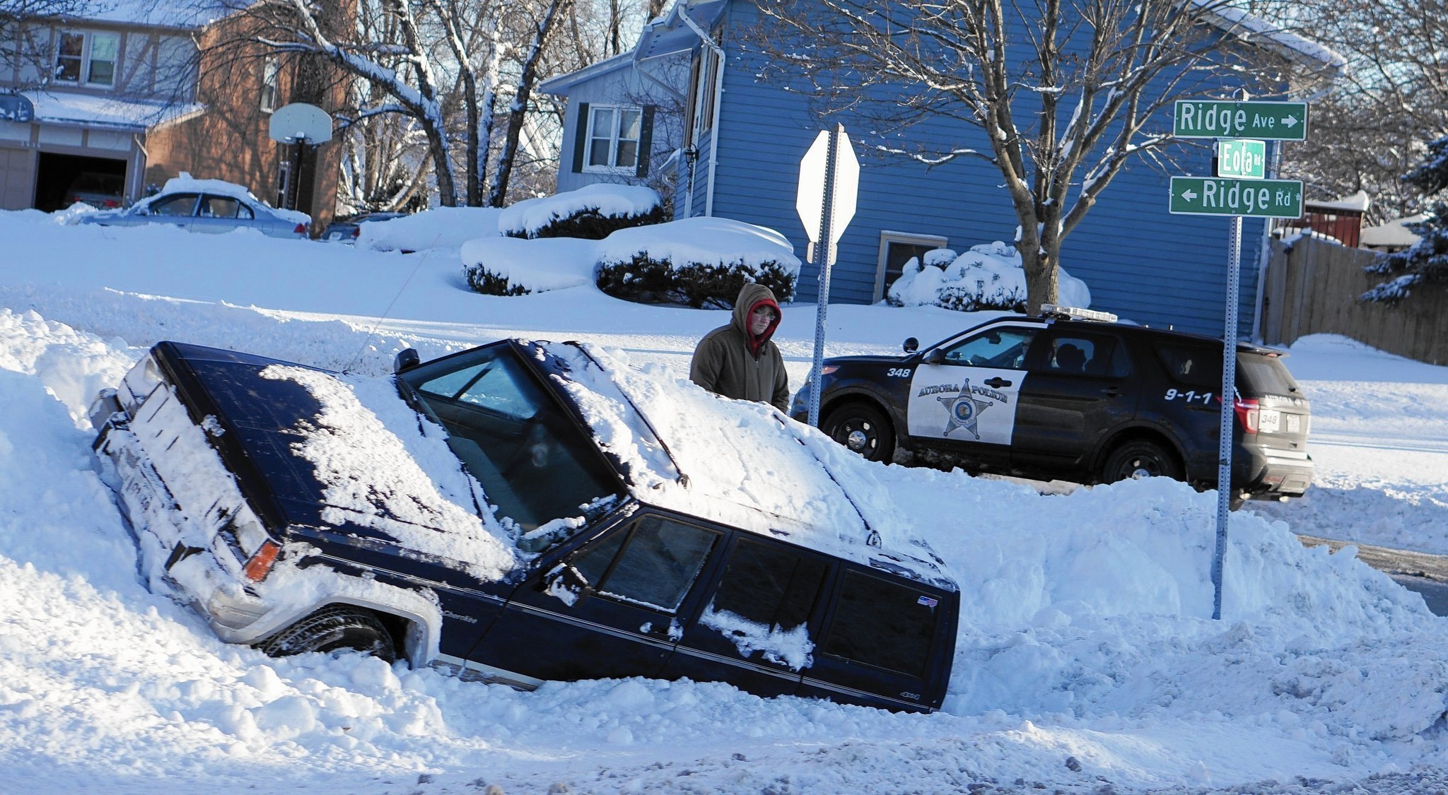 Historic snow means long commute, snow day for kids in Fox Valley ...