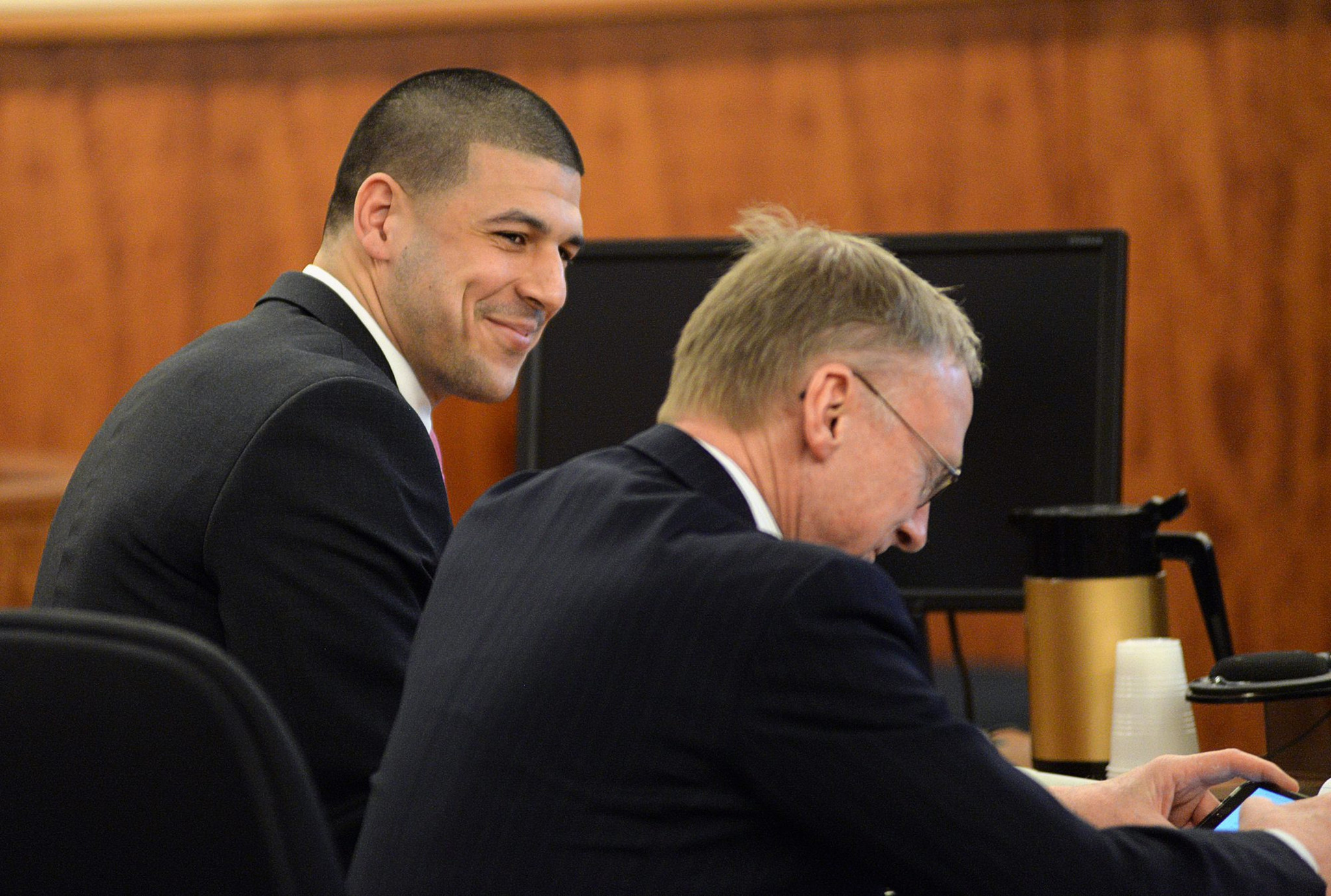 Jury ends 2nd day of deliberations in Aaron Hernandez murder trial