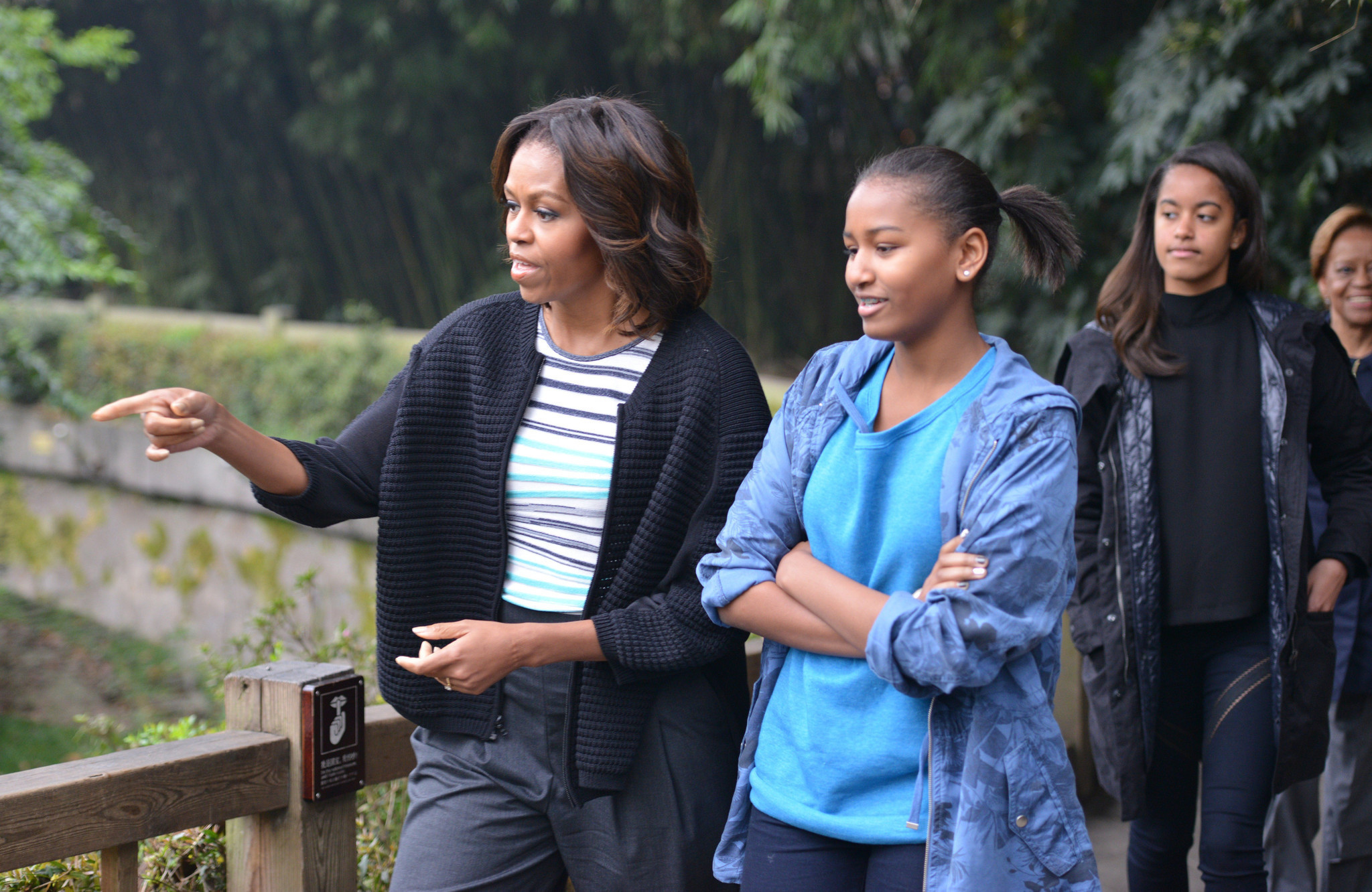 First lady Michelle Obama to travel Europe with mother, daughters - Chicago Tribune2048 x 1332