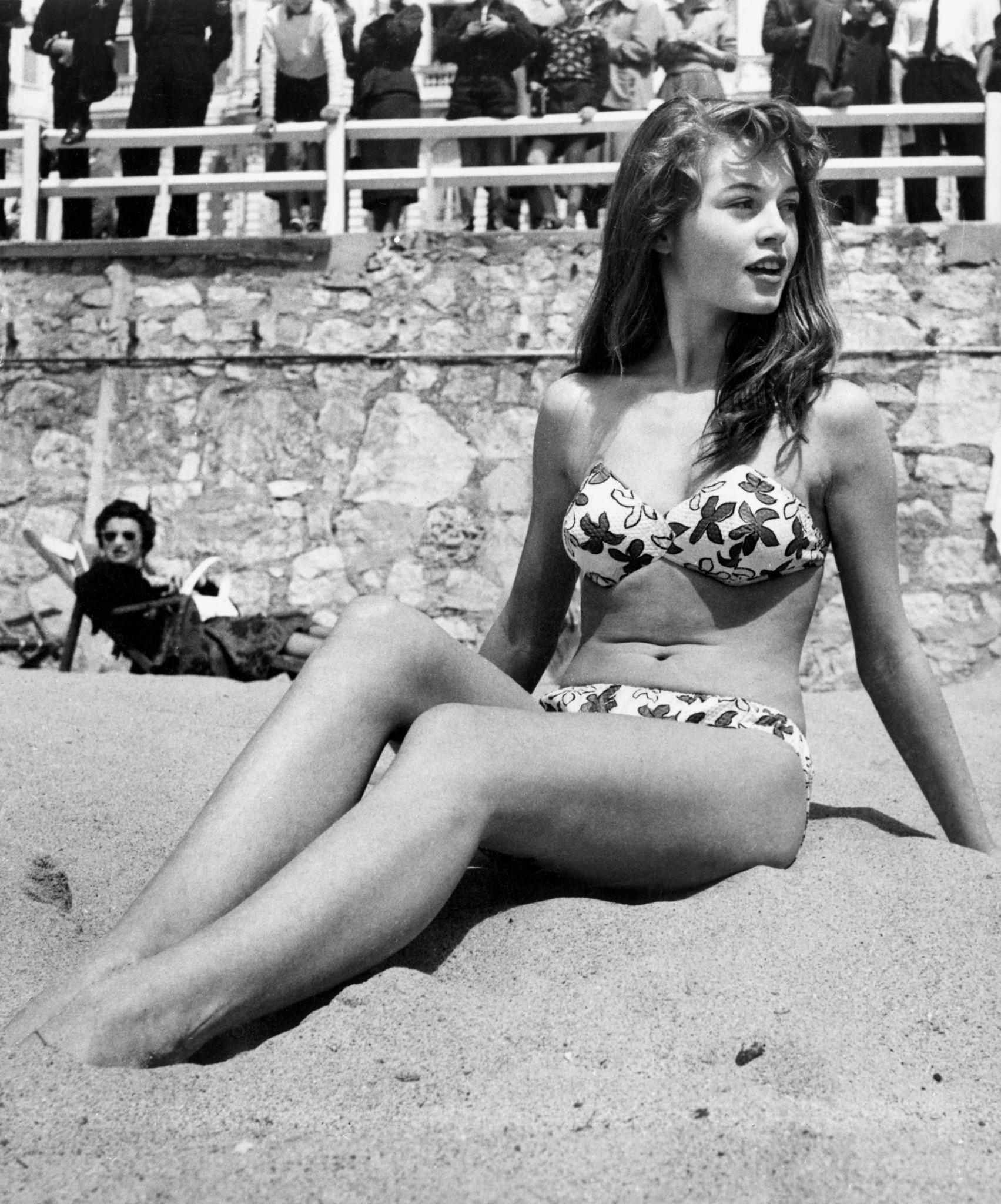 Vintage Nude Beach Sister
