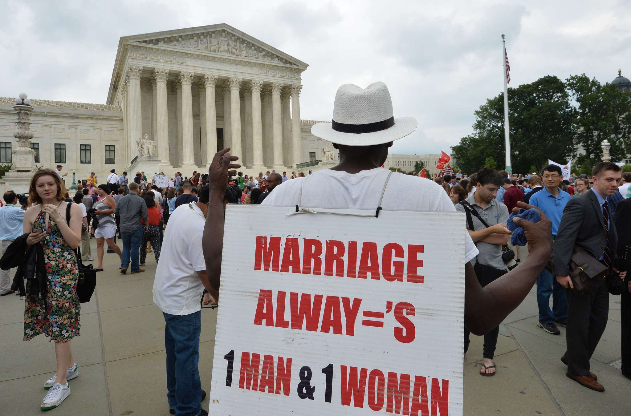 Live Updates Of The Supreme Court Decision About Same Sex Marriage Some See A Victory For Love