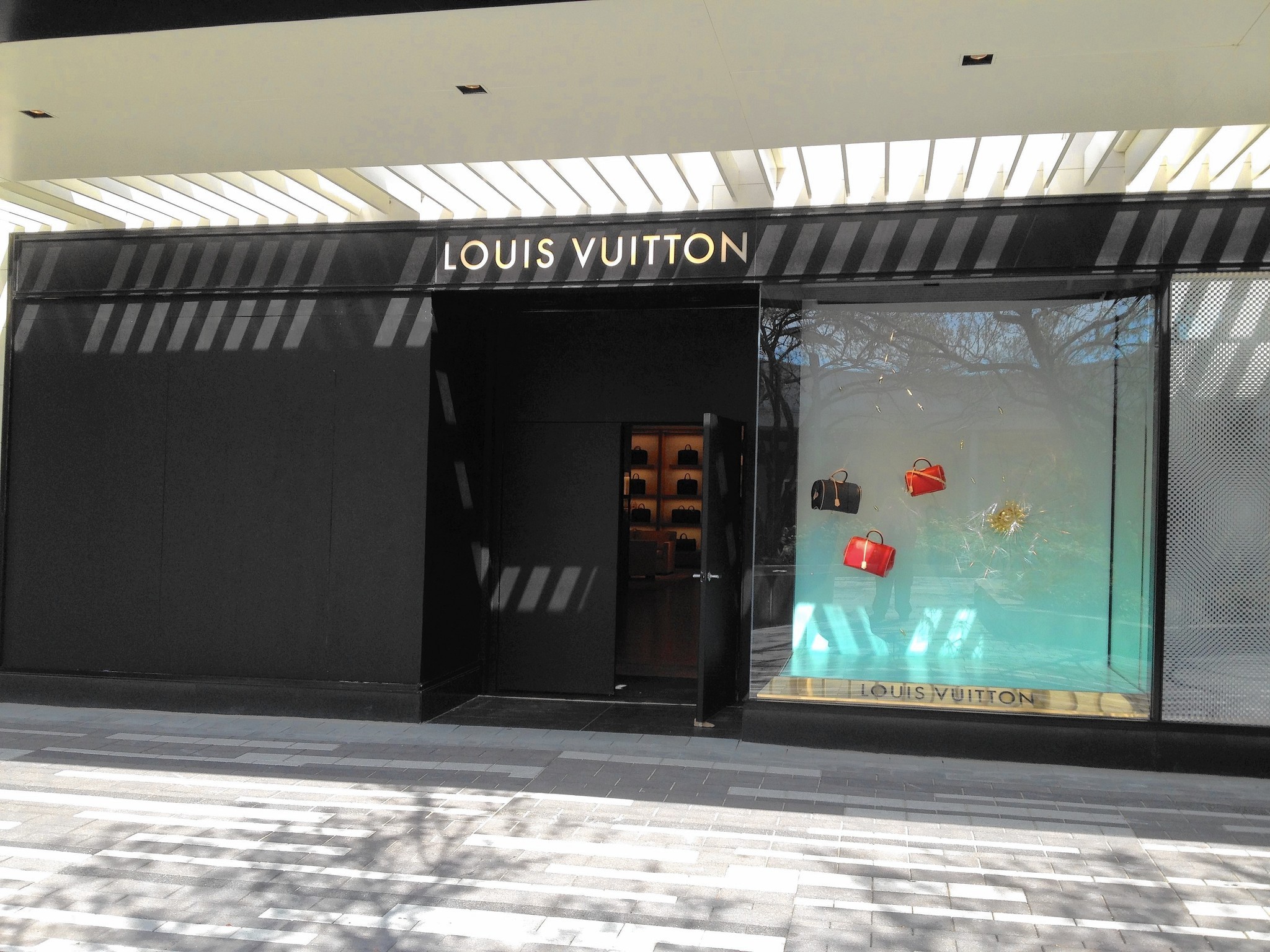 Louis Vuitton Robbery Oak Brook | SEMA Data Co-op