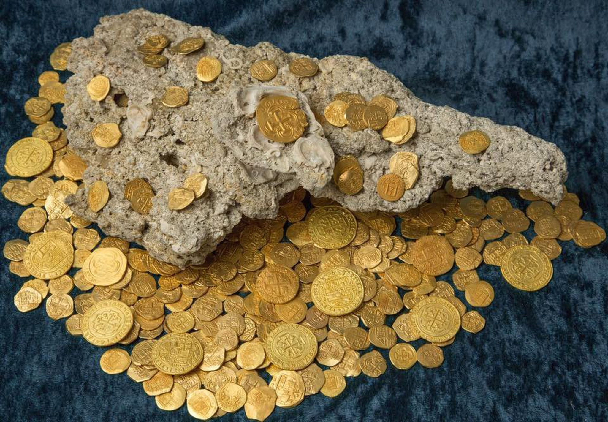 Sunken 1715 Spanish treasure ship yields $4.5 million in gold coins ...