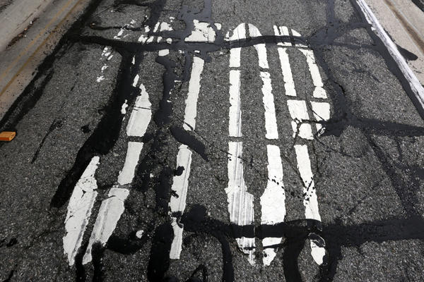 California is facing billions of dollars in overdue road repairs. (Mark Boster / Los Angeles Times)
