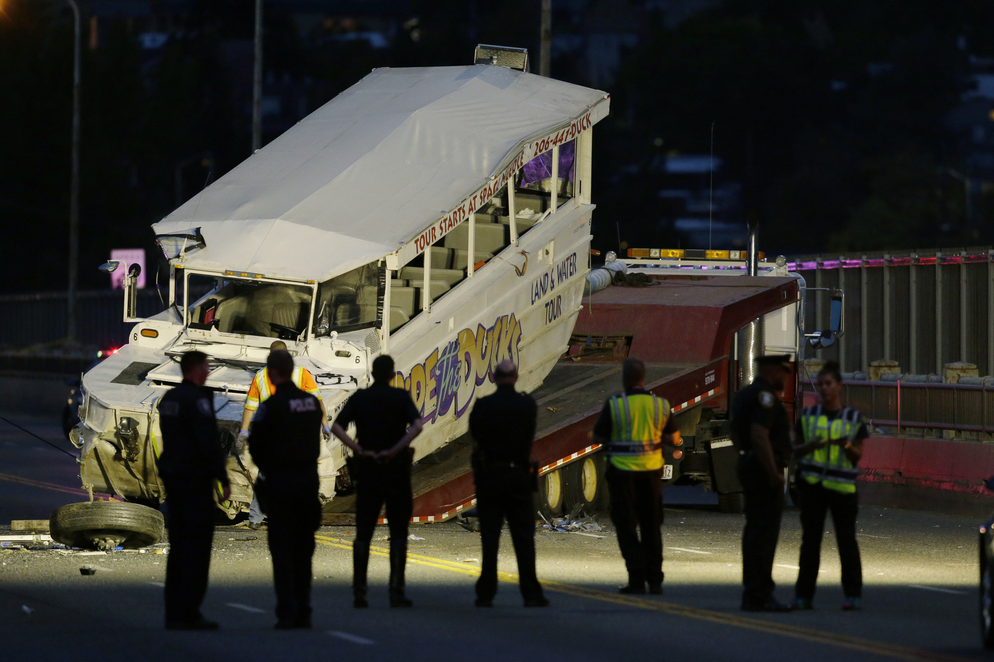 Critics say duck boats are too dangerous for city streets 