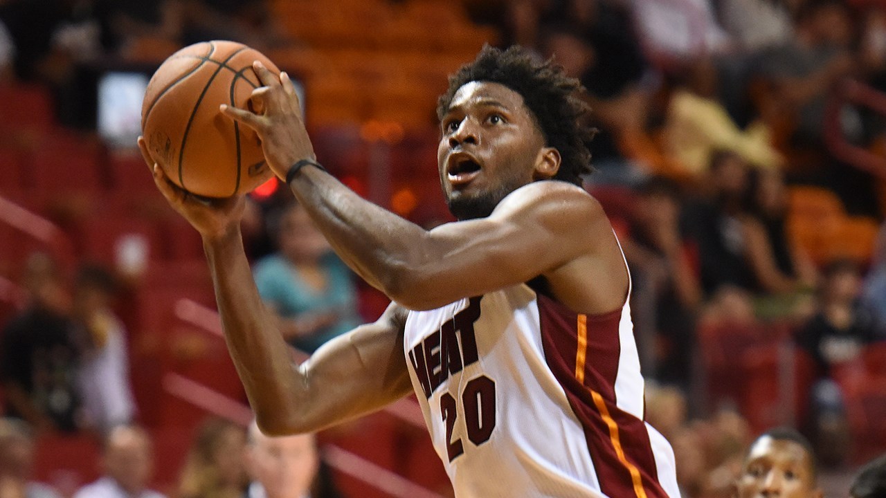 Justise Winslow's Blue Hair: A Look Back at the Miami Heat Star's Iconic Hairstyles - wide 5
