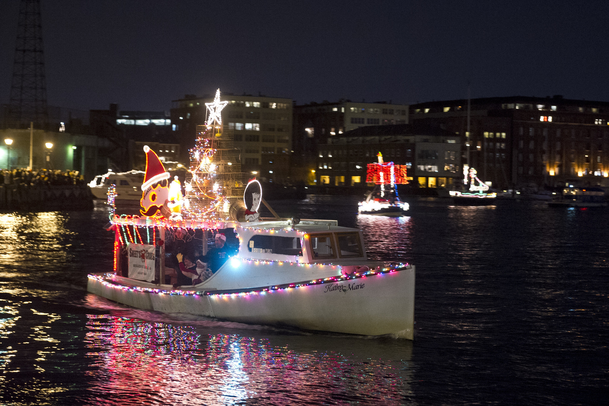 Fells Point Olde Tyme Christmas and Parade of Lighted Boats Baltimore Sun