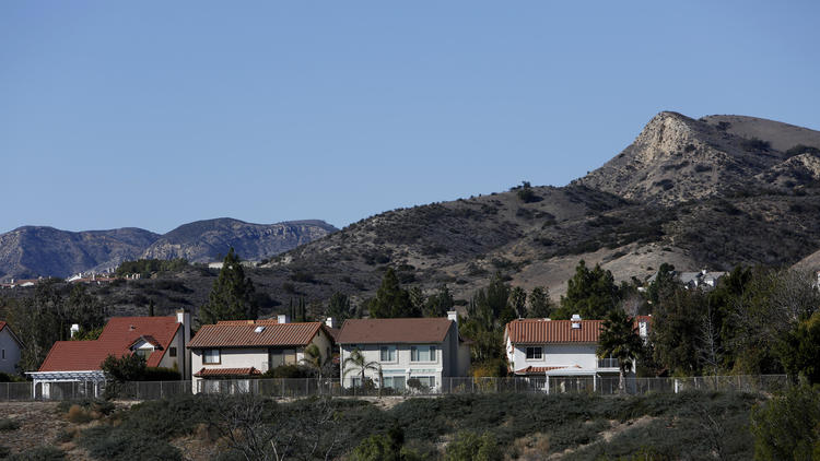 A neighborhood in Porter Ranch. Gov. Jerry Brown visited with residents in the neighborhood, where fumes from a Southern California Gas Co. well have sickened people and forced the relocation of families. (Katie Falkenberg / Los Angeles Times)
