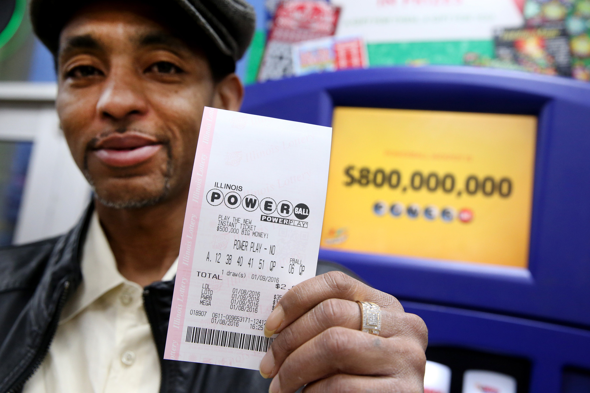 No Powerball winner, jackpot to soar past a record-shattering $1