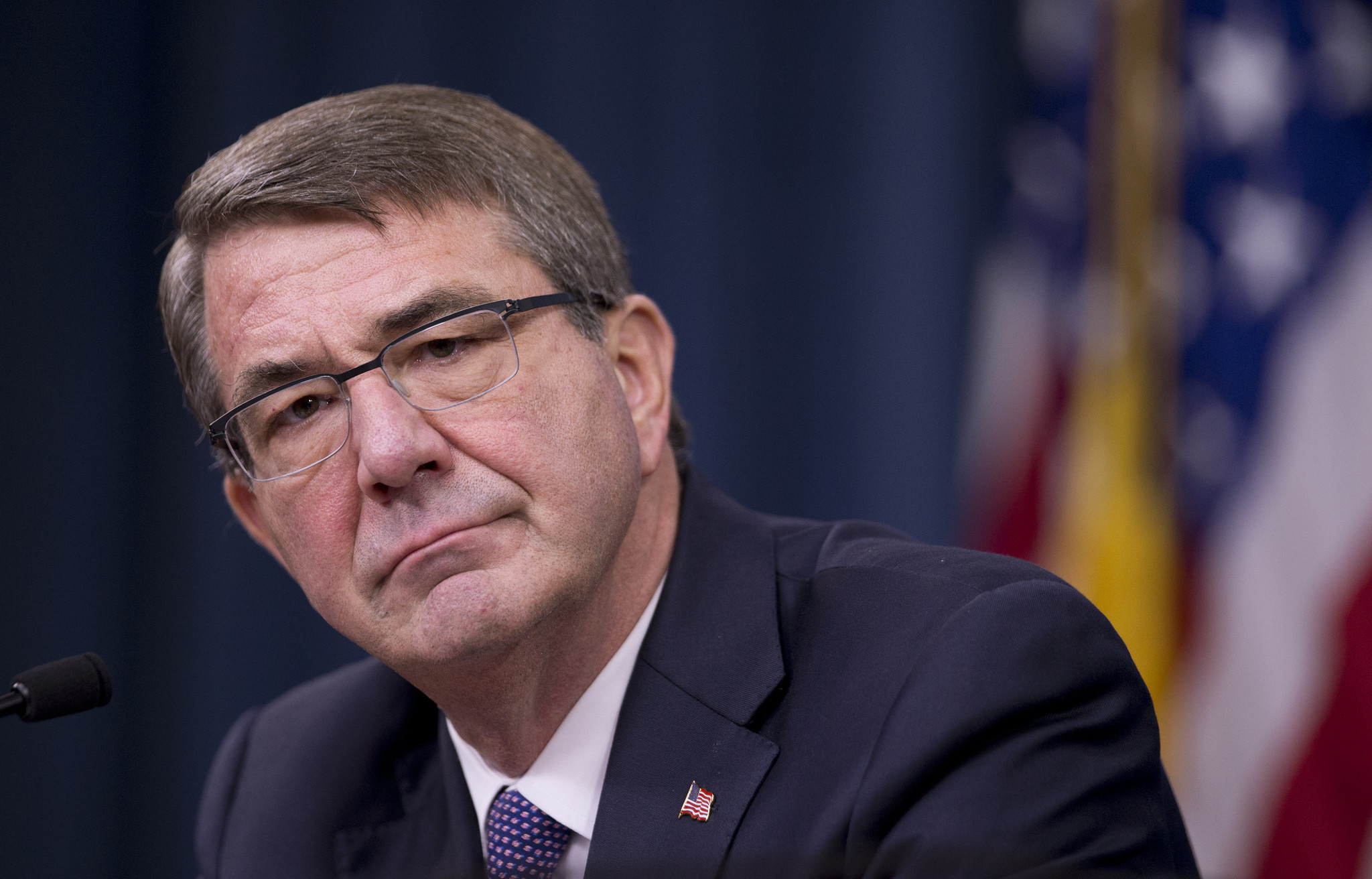 Defense Secretary Ash Carter Used Personal Email Account For Nearly A Year Chicago Tribune 