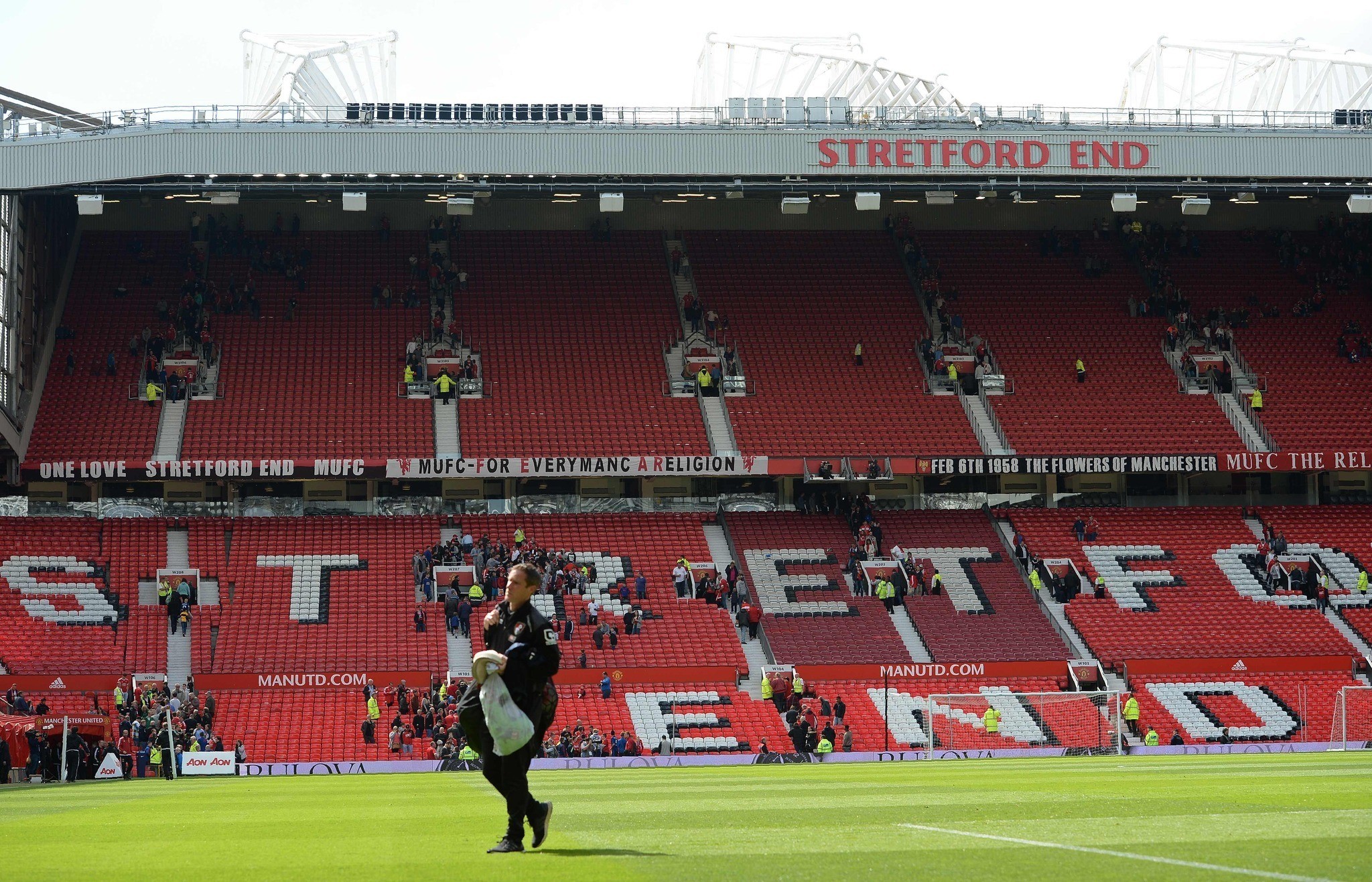 Police: Fake bomb at Manchester United's stadium left from training