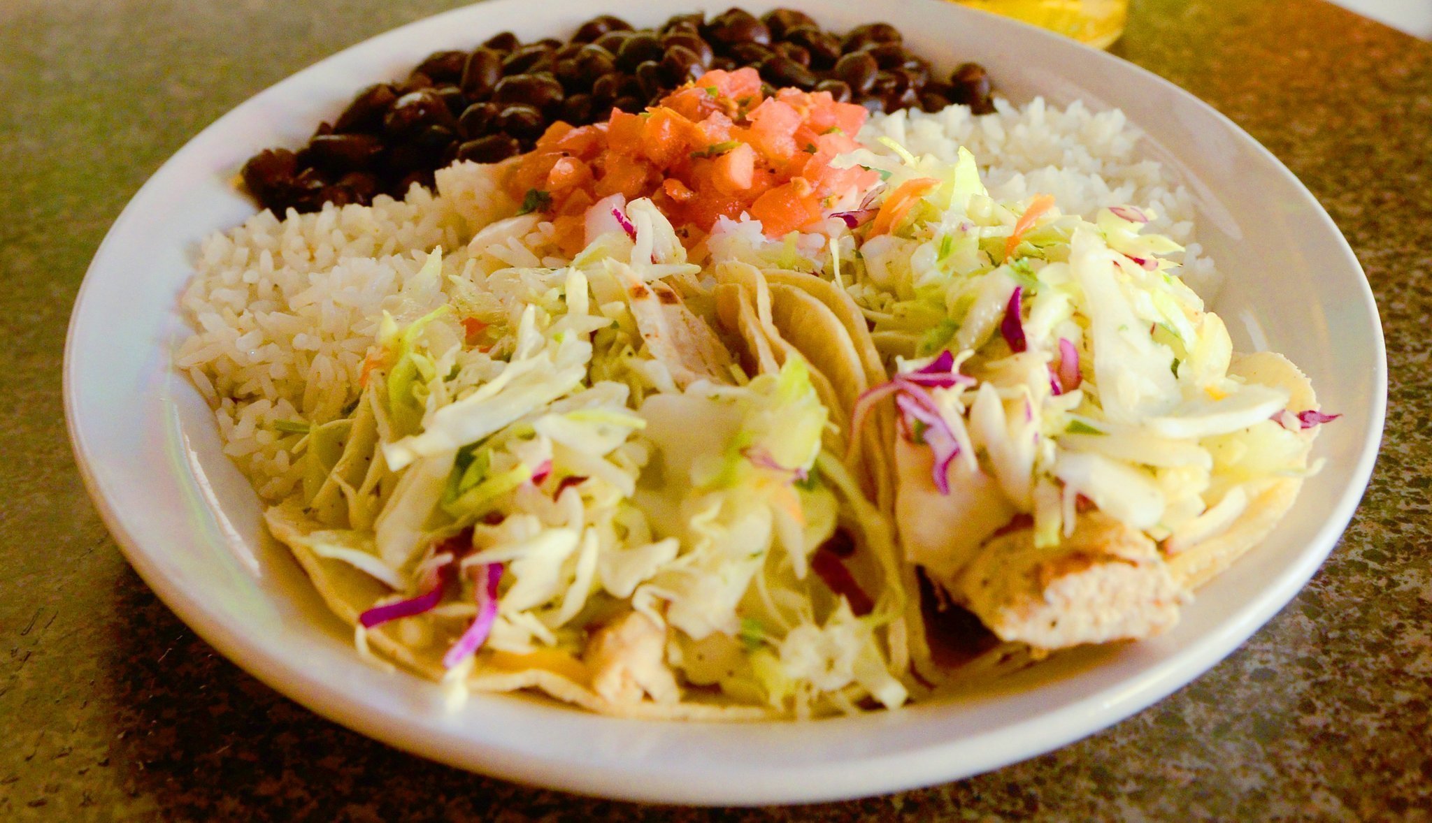 Wahoo’s offers fish tacos and a whole lot more in La Jolla