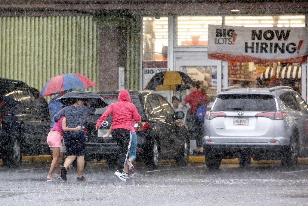Hurricane Matthew closings, reopenings in Central Florida