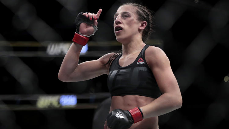 Joanna Jedrzejczyk takes aim at a Ronda Rousey record at UFC 211 ...