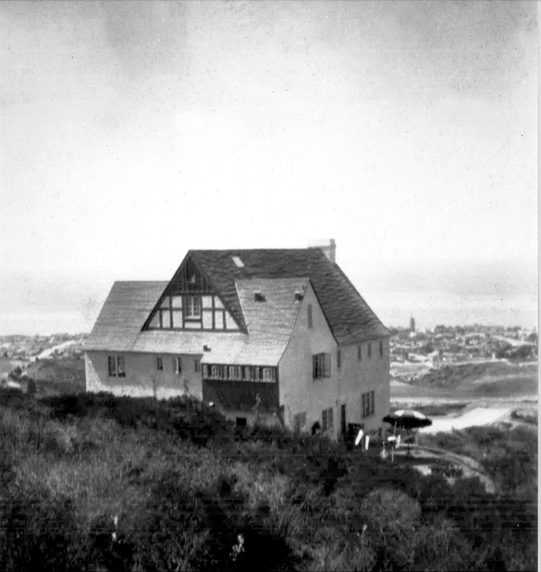In 1929, Dewhurst & Associates built their first home in La Jolla. still standing today.