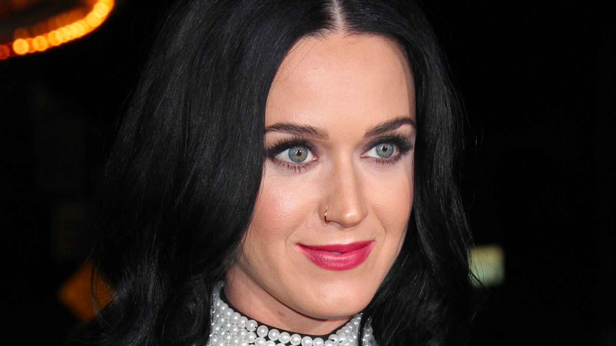 Katy Perry and Orlando Bloom spread holiday cheer at Children's ...