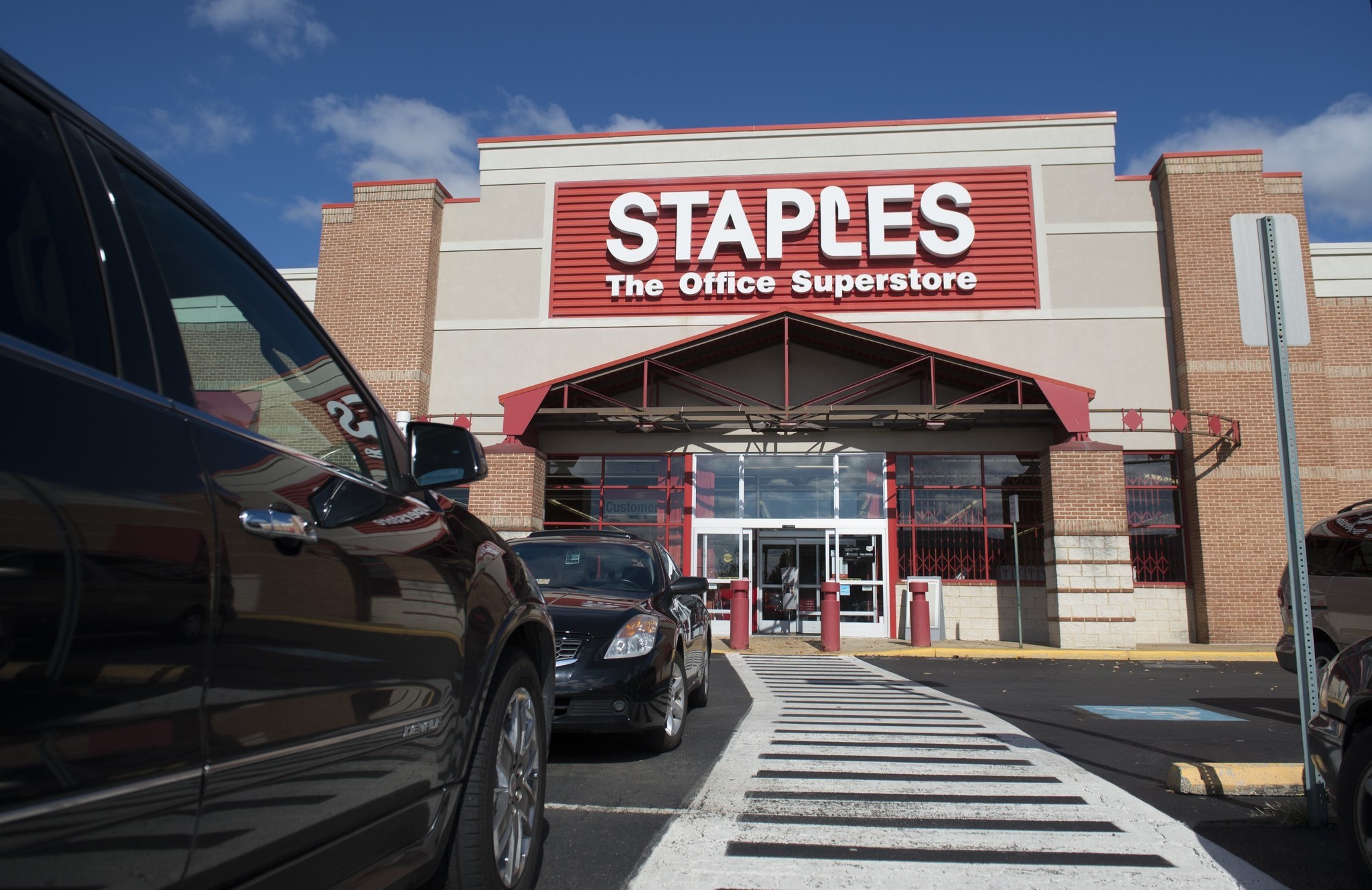 Staples to close 70 stores, lay off hundreds of employees - wide 11