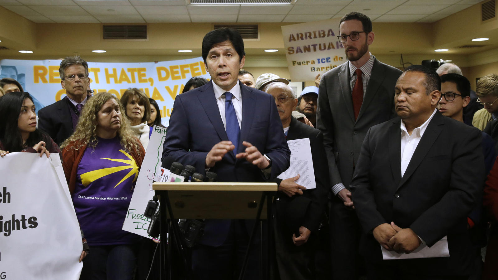 State Senate President Pro Tem Kevin de León discusses legislation that would prevent state and local law enforcement agencies from using resources for immigration enforcement.