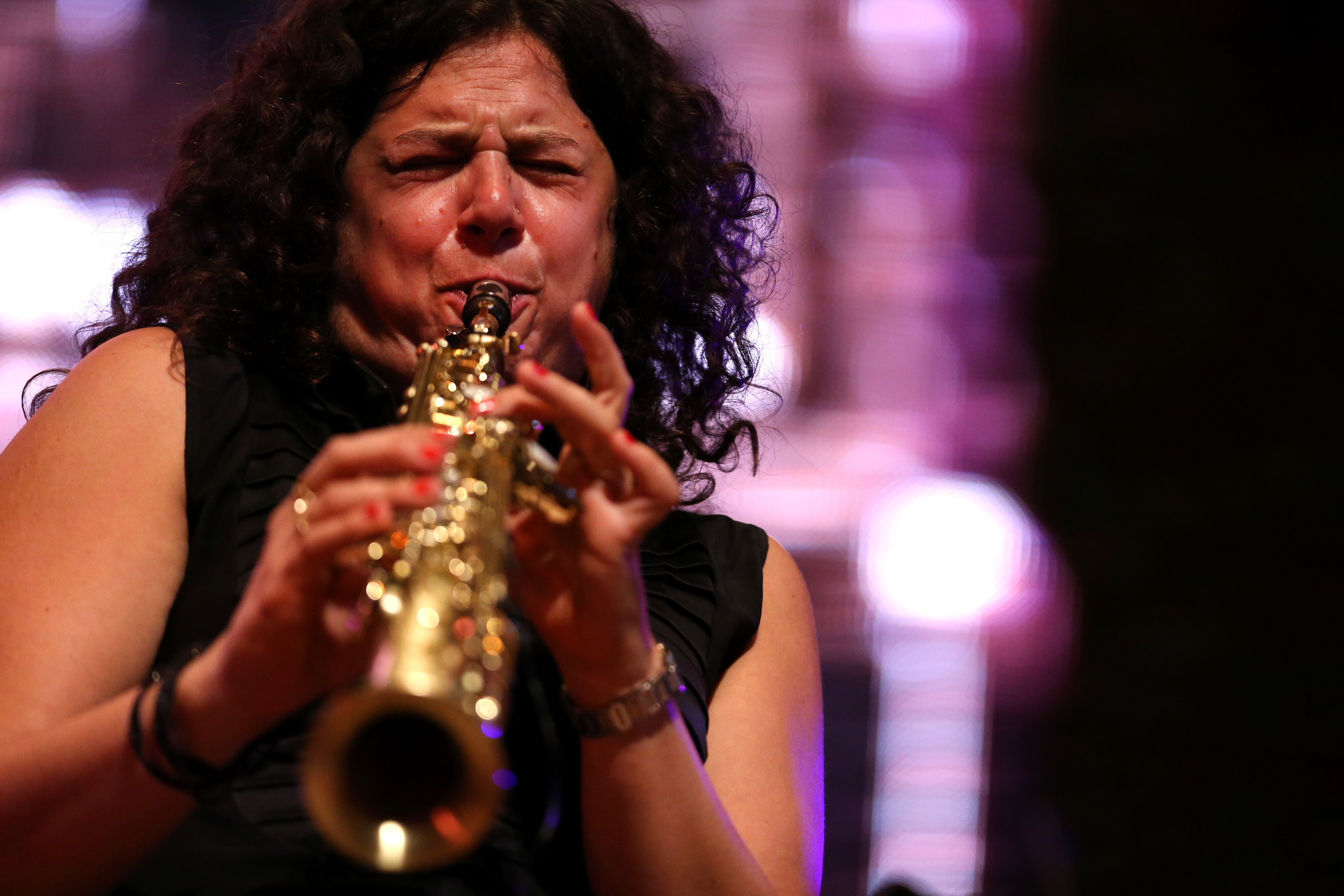 Clarinetist Anat Cohen revels in the sounds of Brazil - Chicago Tribune