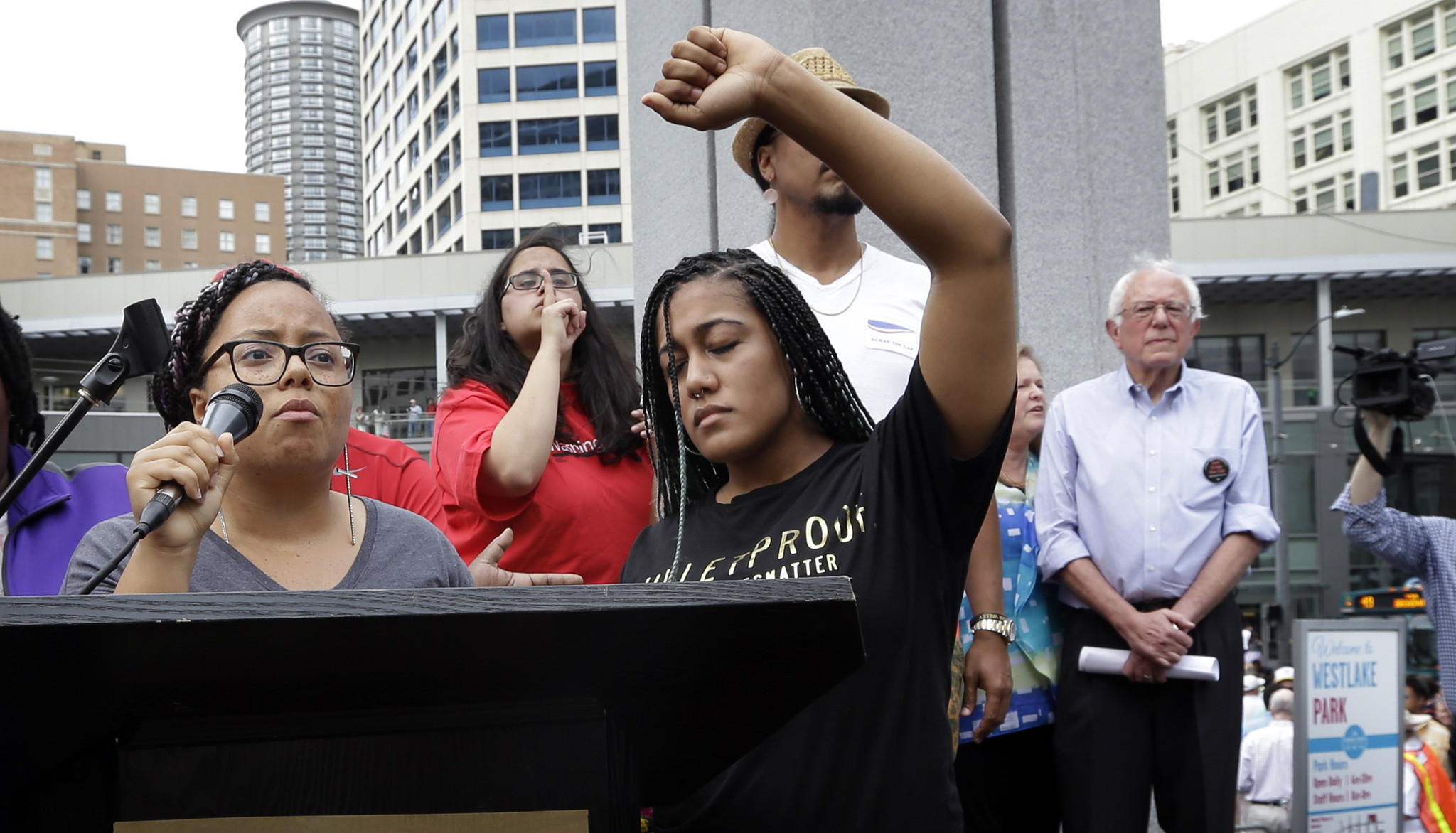 Inspired By Sanders Activists In Chicago Push Democrats To Left — Or