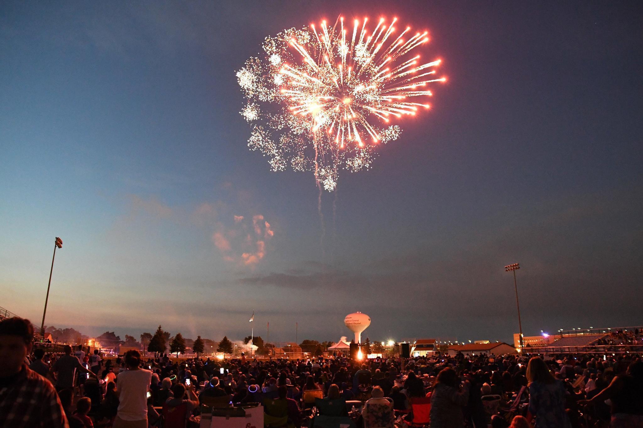Park district again hosting July 3 fireworks, festivities in Park Ridge