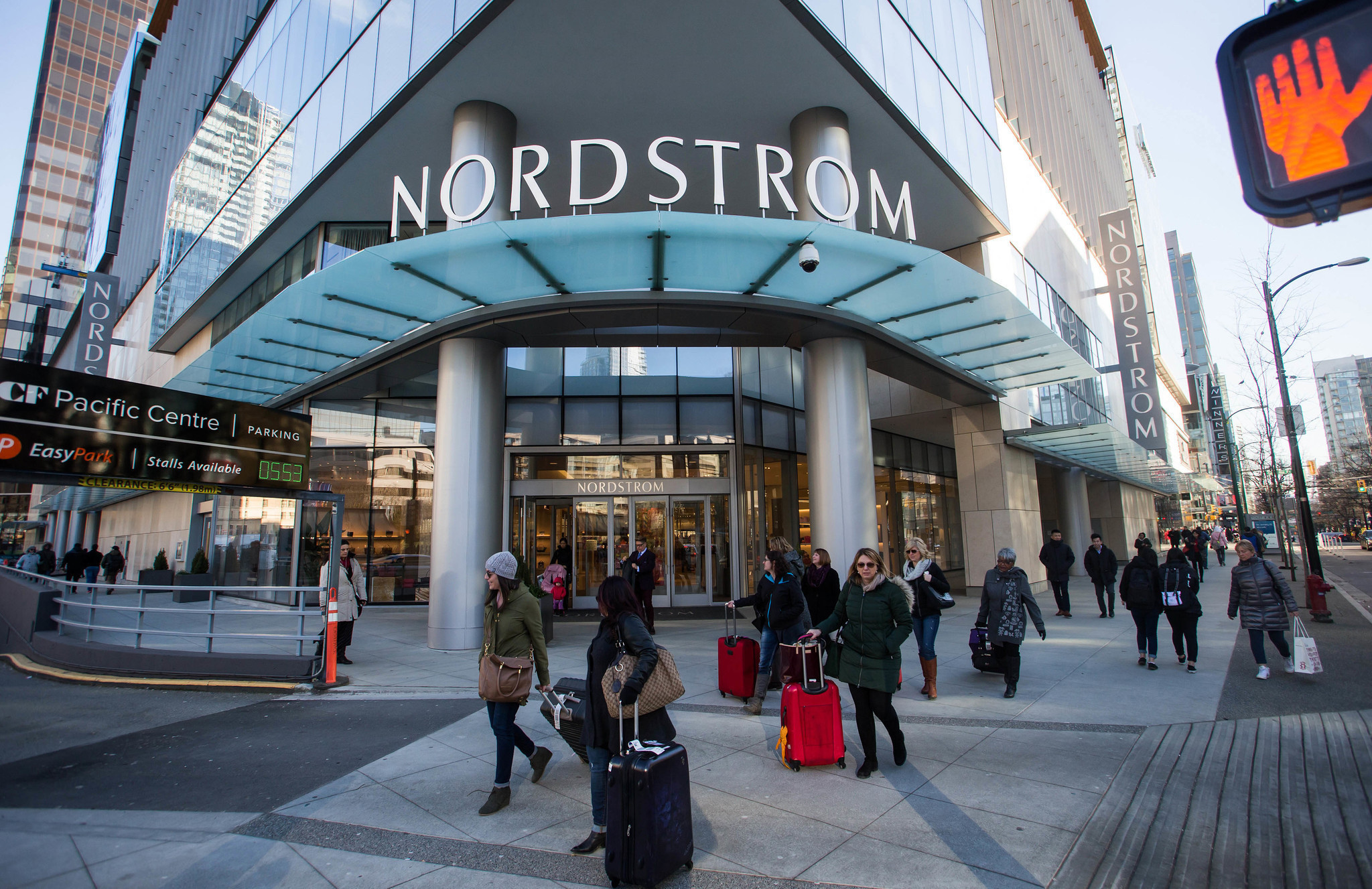 Nordstrom website crashes during anniversary sale - Chicago Tribune