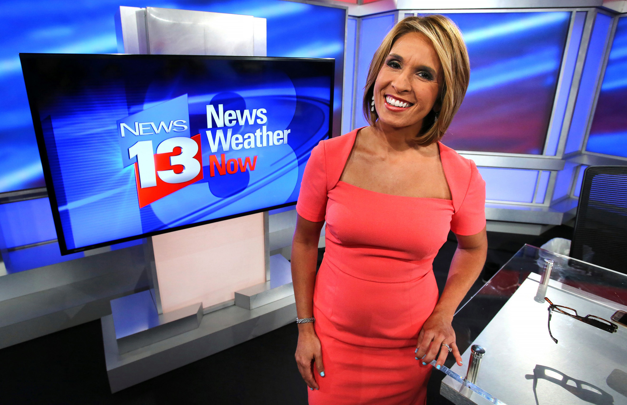 Why Local News Anchors All Have the Same Look - Racked