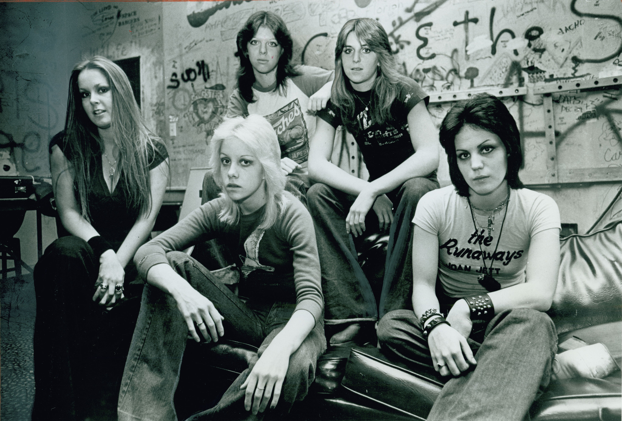 The Runaways, from left, Lita Ford, Cherie Currie, Jackie Fox, Sandy West and Joan Jett in the Whisky s dressing room in 1977.