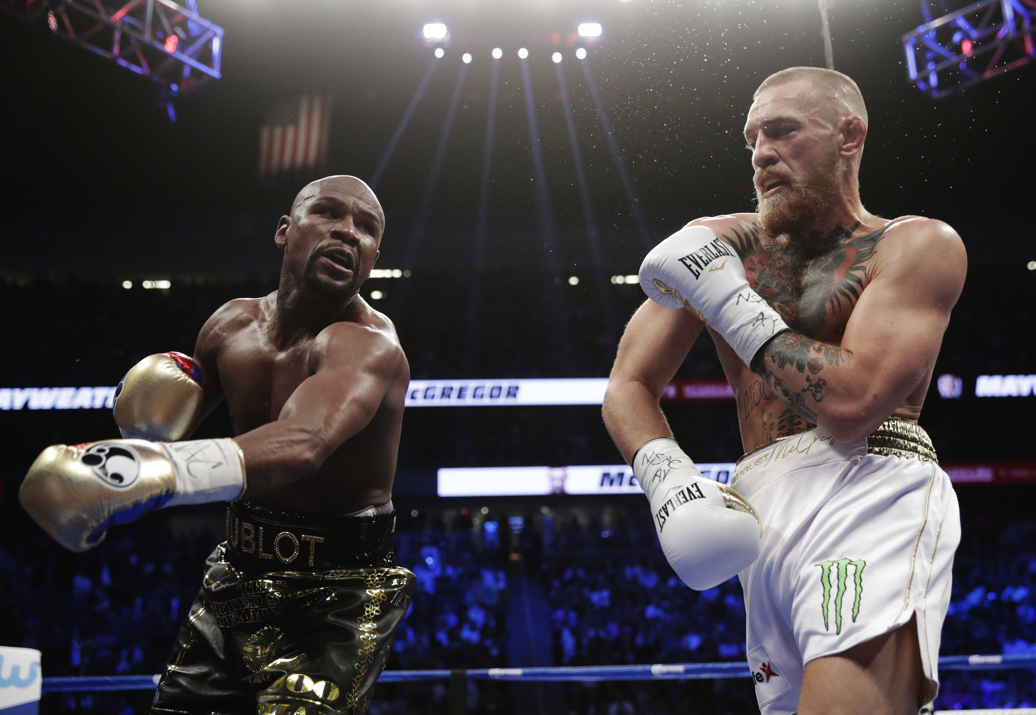 Floyd Mayweather defeats Conor McGregor in widely anticipated boxing match - Chicago ...