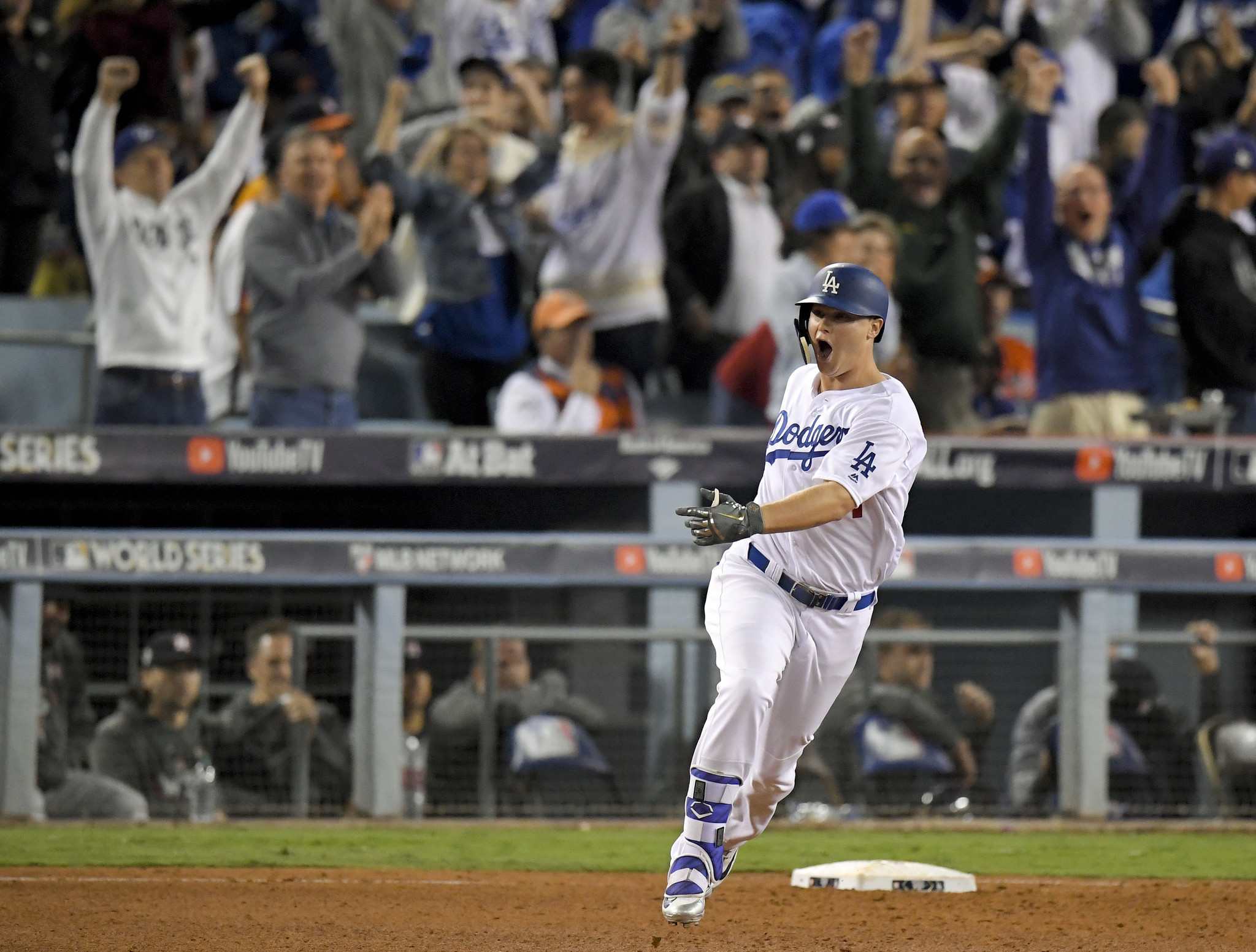 Dodgers beat Astros 3-1, force World Series to Game 7 - Chicago Tribune