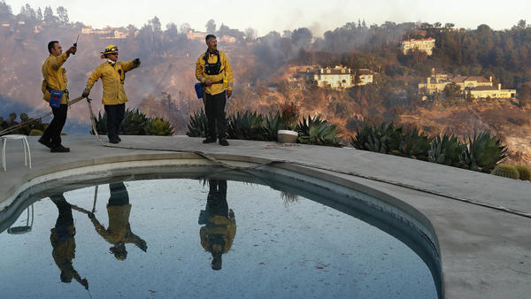 UCLA students dissatisfied with the university's response to Skirball fire