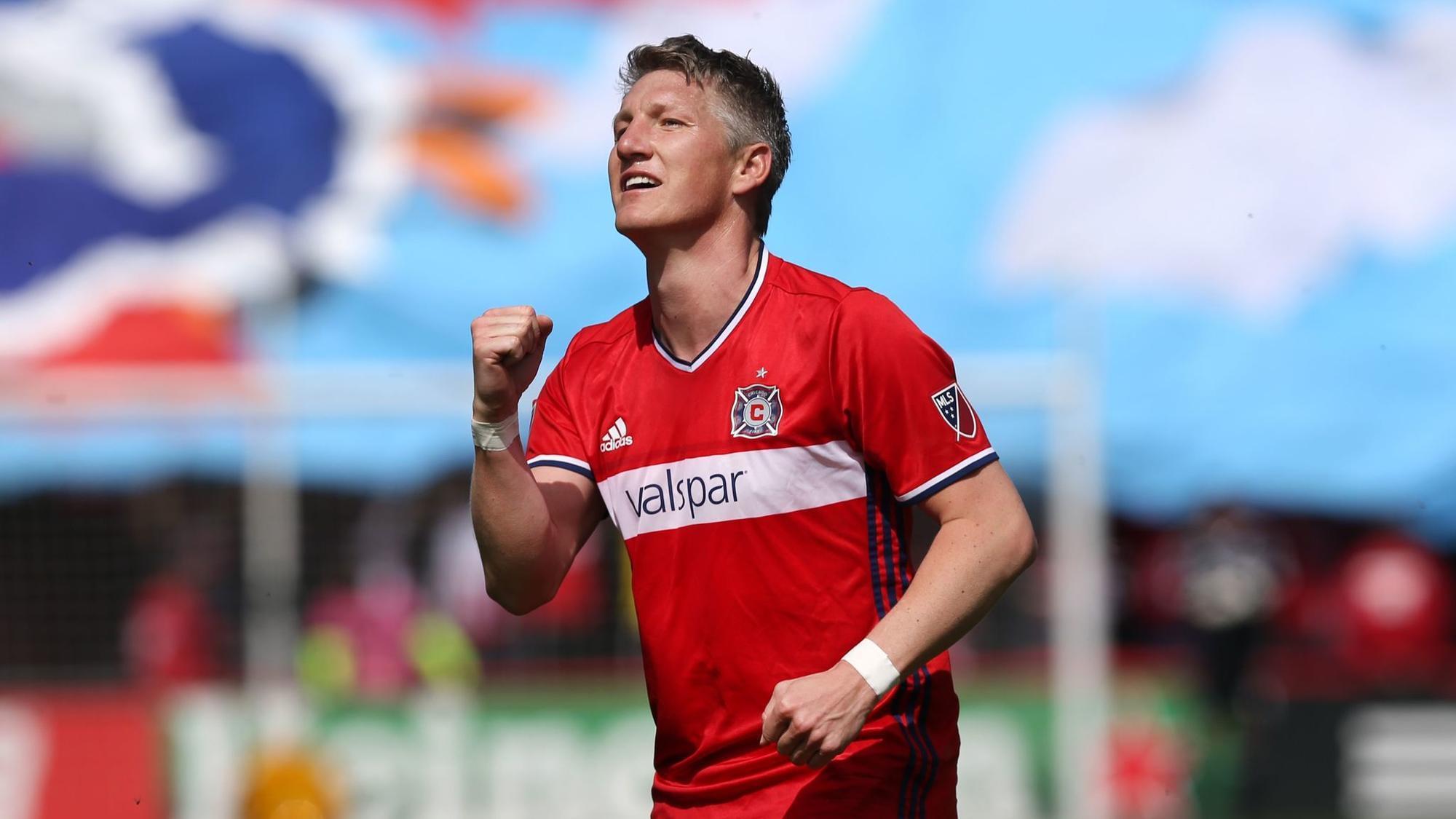 Bastian Schweinsteiger re-signs with Fire for 2018 season: 'I love this