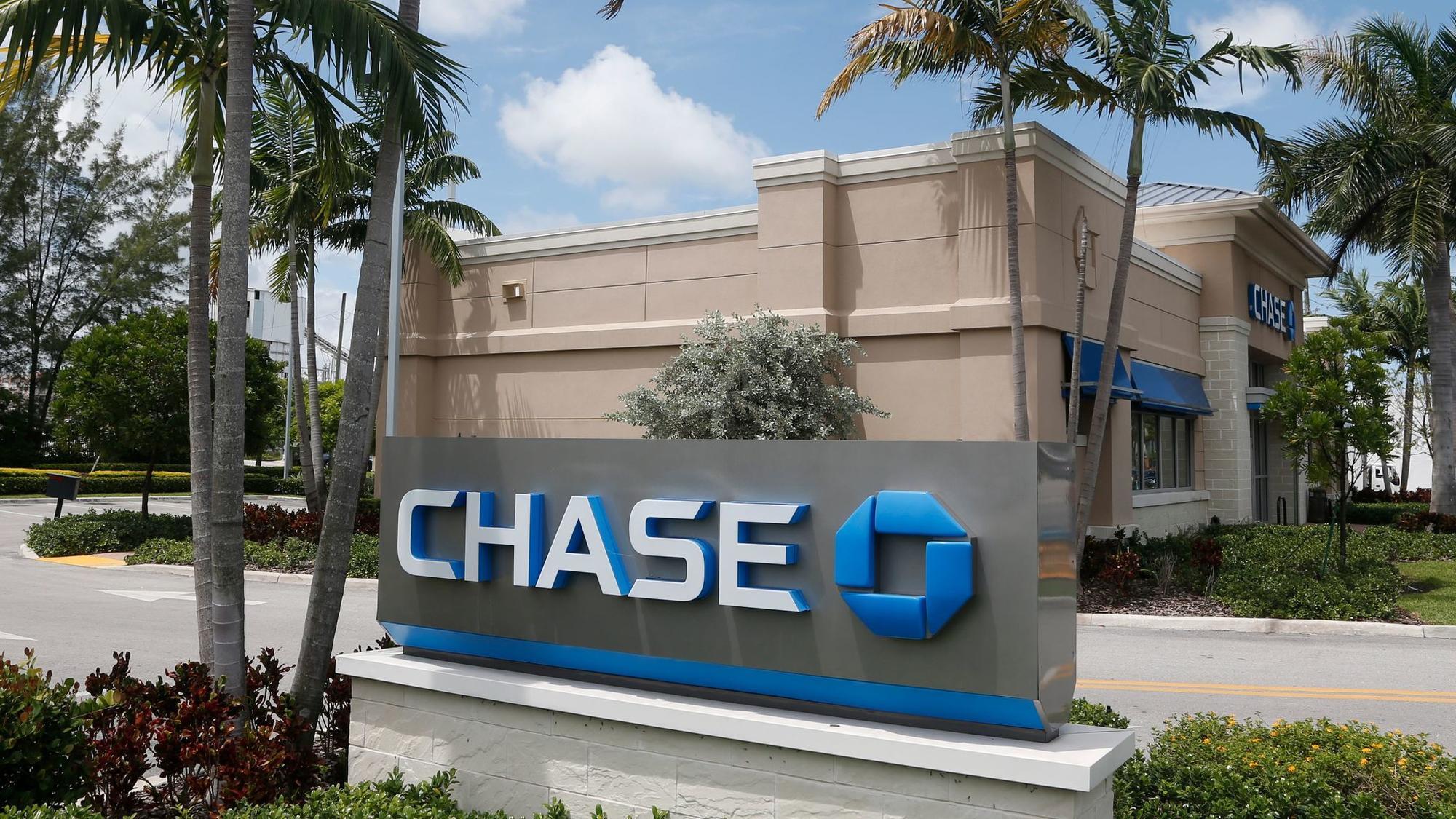 Chase glitch allowed customers to see others' bank accounts Chicago