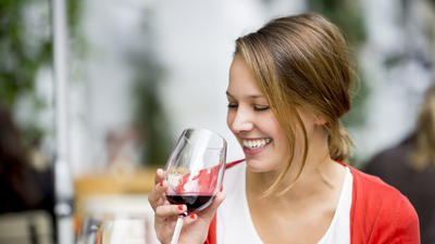 The secret to a better smile is red wine, study says