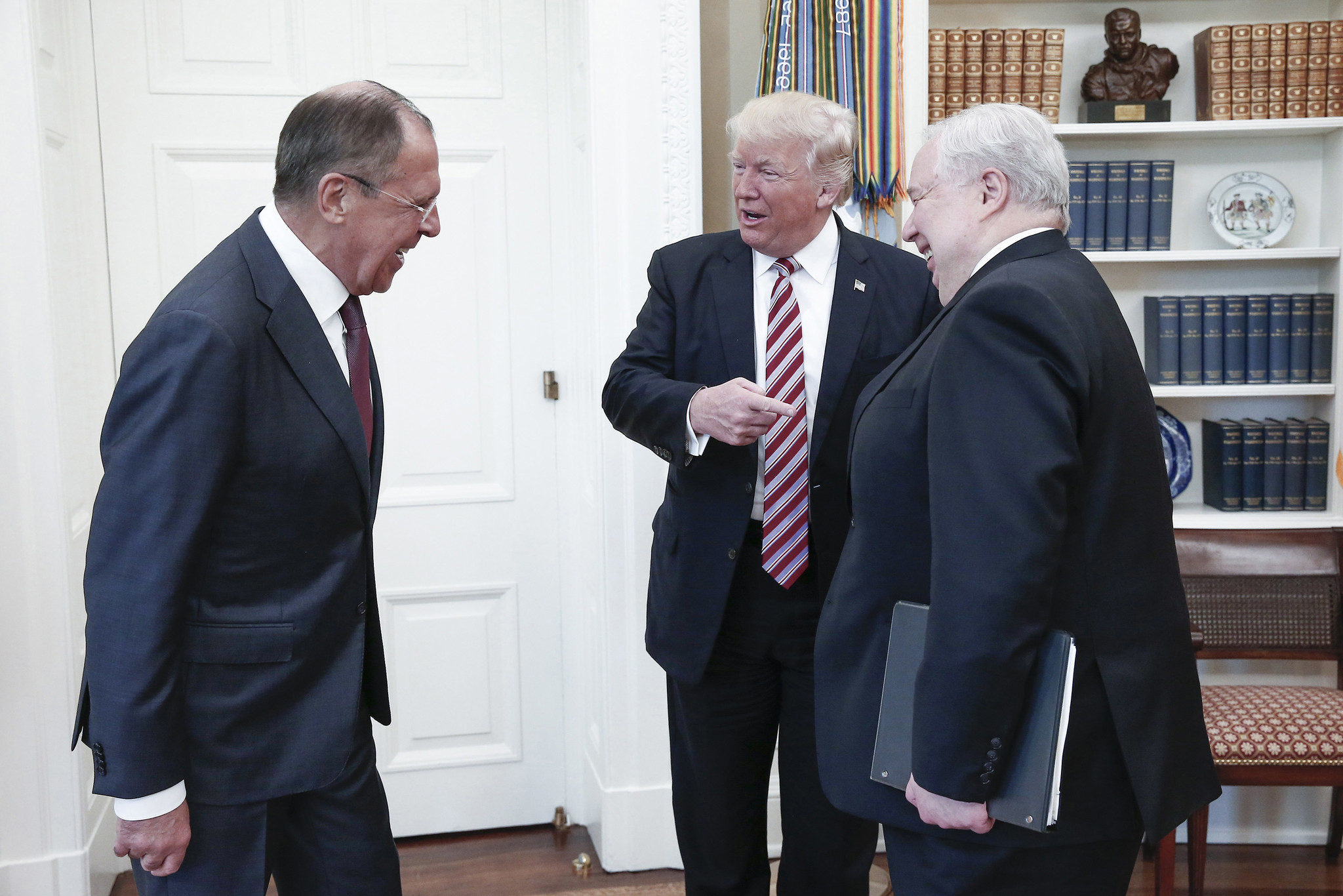 President Trump meets with Russian officials in the Oval Office