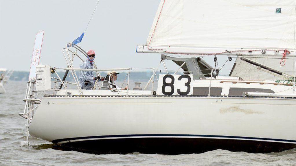 Fox Hopes To Sail Sly To Line Honors In The 21st Annapolis To Bermuda Race Chicago Tribune