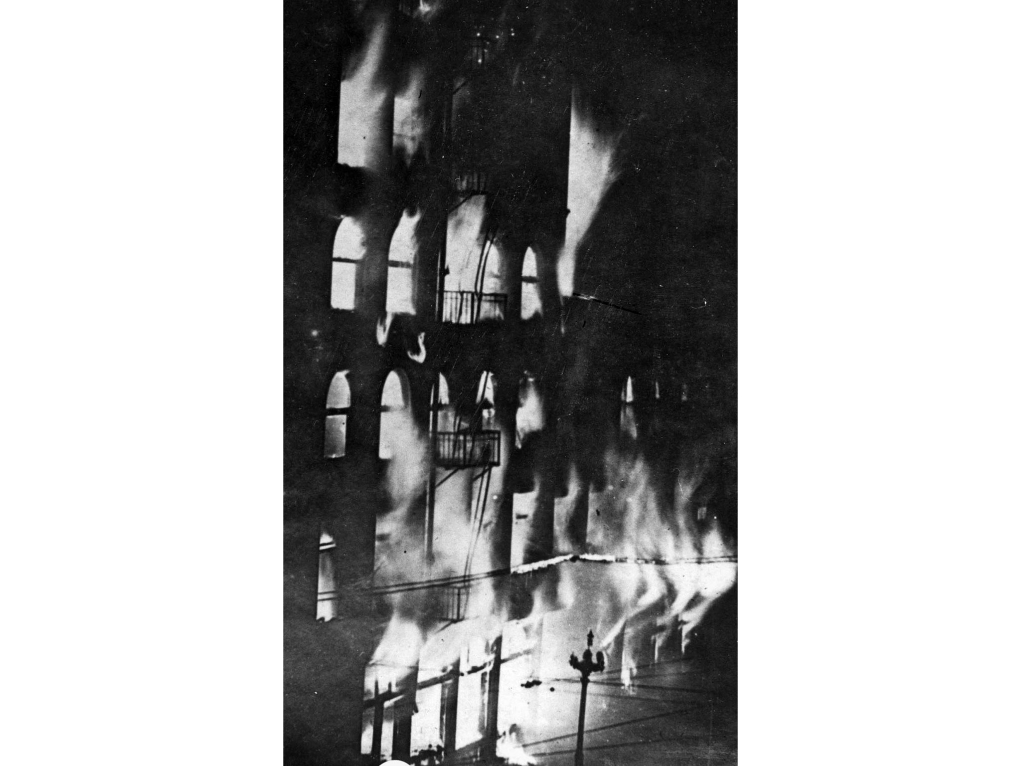 Oct. 1, 1910: Flames inside the Los Angeles Times building just a few minutes at the dynamite explos